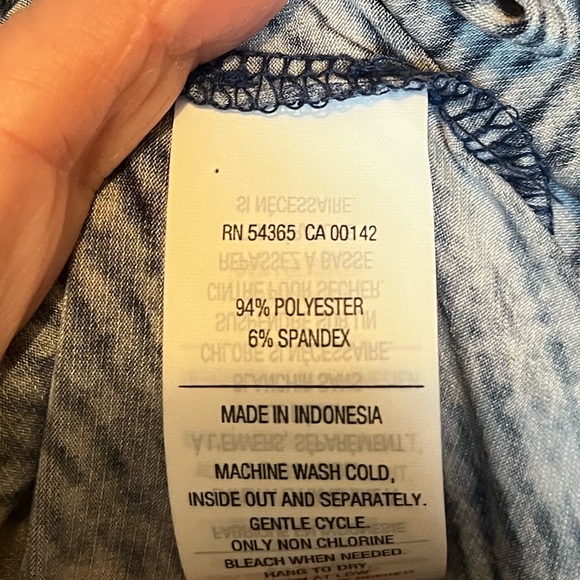 Peter Nygard SP Blue & White Waterfall Cardigan – EUC - Picture 6 of 6